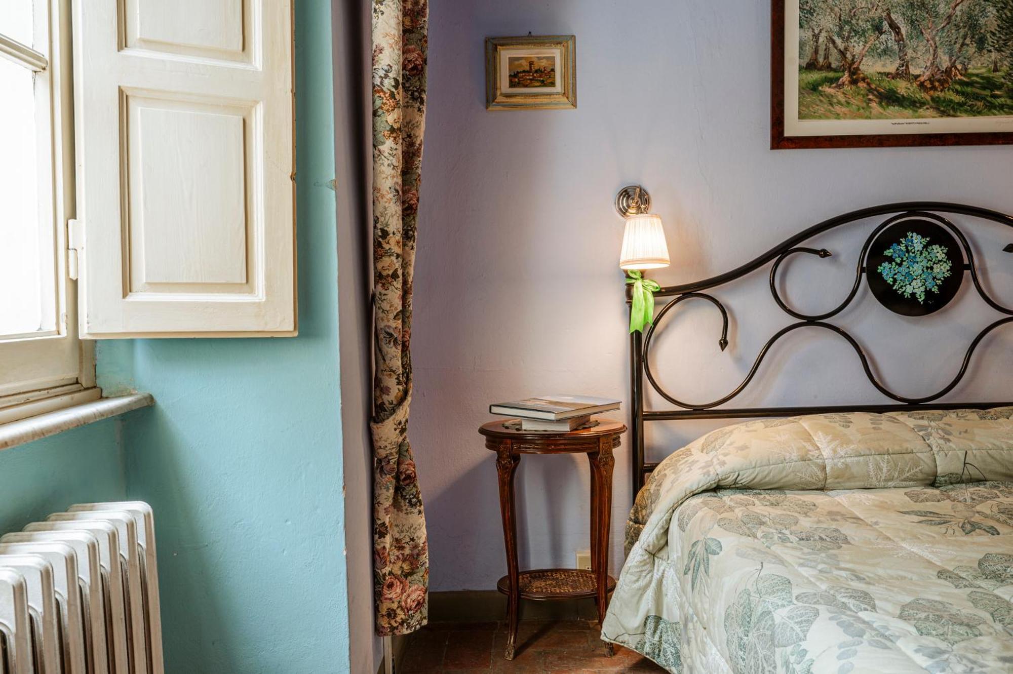 Bed and Breakfast Antica Casa Dei Rassicurati Монтекарло Экстерьер фото