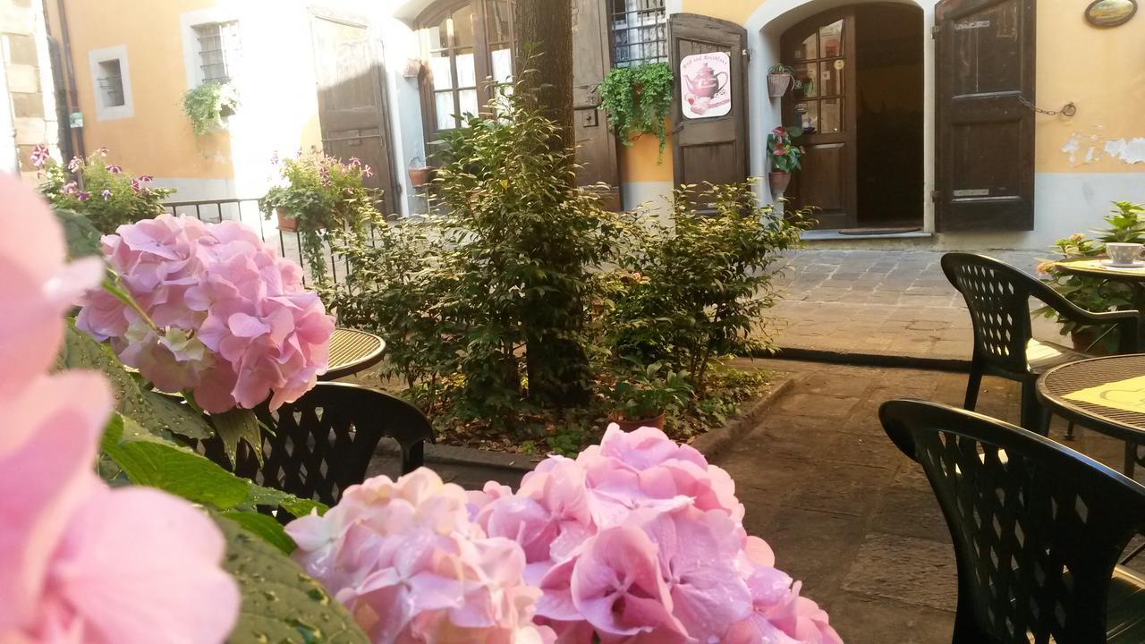 Bed and Breakfast Antica Casa Dei Rassicurati Монтекарло Экстерьер фото