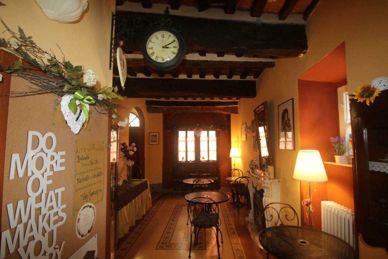 Bed and Breakfast Antica Casa Dei Rassicurati Монтекарло Экстерьер фото