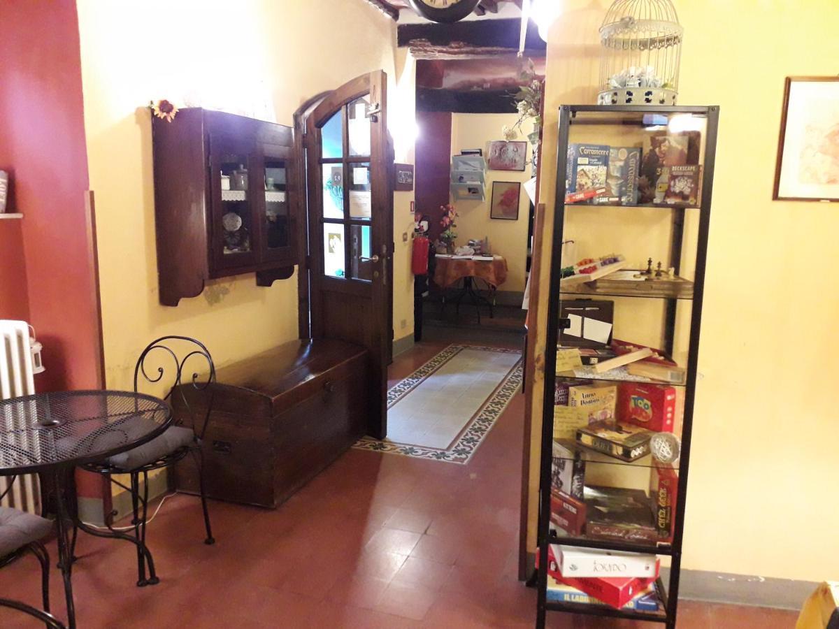 Bed and Breakfast Antica Casa Dei Rassicurati Монтекарло Экстерьер фото