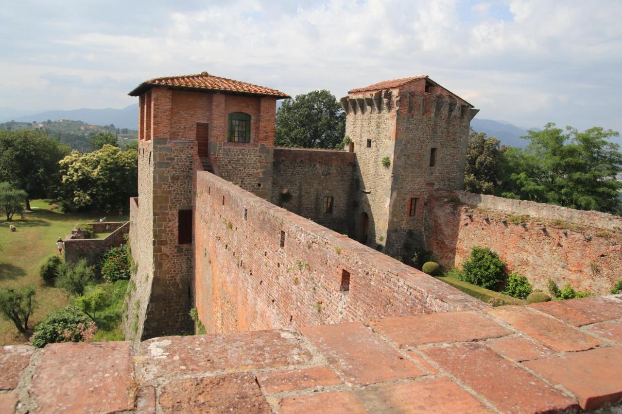 Bed and Breakfast Antica Casa Dei Rassicurati Монтекарло Экстерьер фото